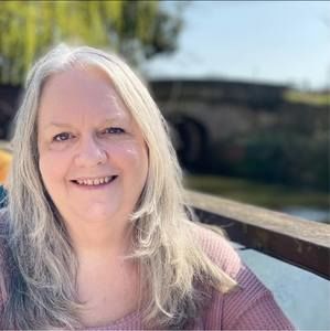 Meet your Posher, Vernae